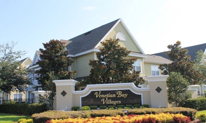 Venetian Bay Villages House | Beautiful 3 BR Townhome in Gated Community Close to All Attractions !