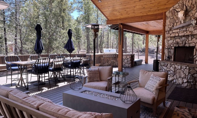 Lakeside House | Beautiful 3134 sq ft cabin on 1.3 acres, hot tub, fireplace, huge deck