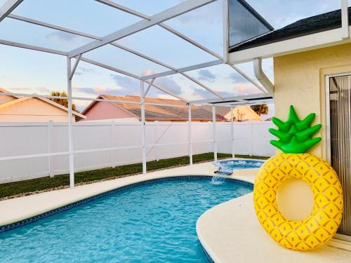 Indian Wells House | Beautiful 3BR House with Private Pool near Disney