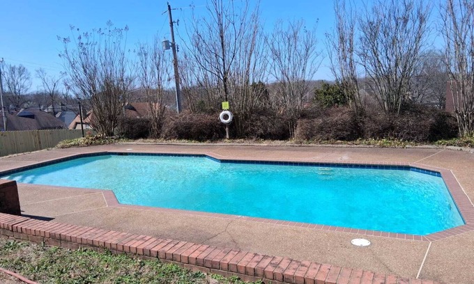 Cordova House | Beautiful 6BR Brick Home in Cordova-POOL, Big Fenced Backyard, Newly Remodeled