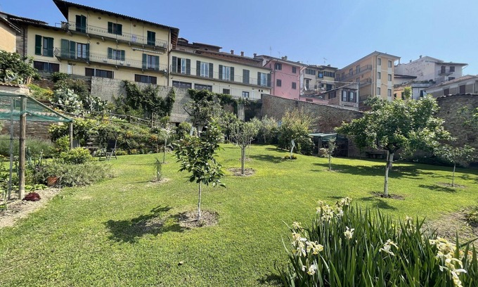 Montechiaro dʼAsti Apartment | Beautiful apartment for 2 guests with WIFI, A/C, TV, patio and pets allowed