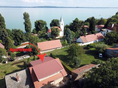 Balatonszepezd Apartment | Beautiful accommodation with garden