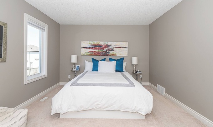 Southwest Edmonton House | Beautiful and spacious 3 bedroom home in Windermere, Edmonton