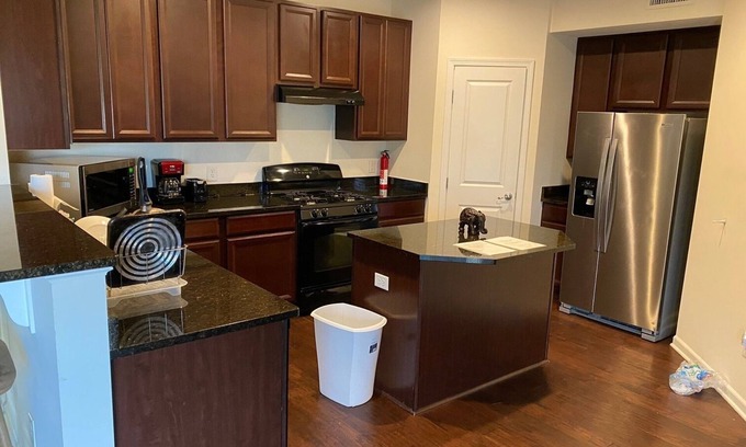Greenwood House | Beautiful and spacious modern 3-bedroom house in Greenwood
