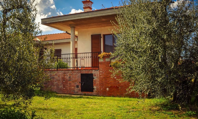 Pergine Valdarno Apartment | Beautiful apartment for 4 people with WIFI, TV and patio, close to Arezzo