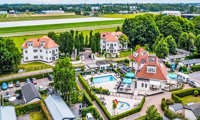 Municipality of Noordwijk House | Beautiful apartment in villa for 4 people with pool, WIFI, TV and terrace