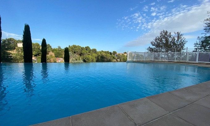 Nord Apartment | Beautiful apartment, terrace, 3 bedrooms, swimming pool and tennis court.