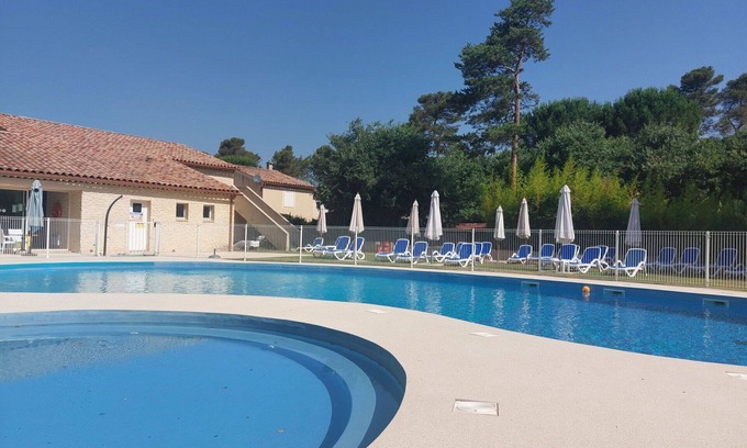Nans-les-Pins Apartment | Beautiful apartment for 6 guests with pool, WIFI, TV and terrace
