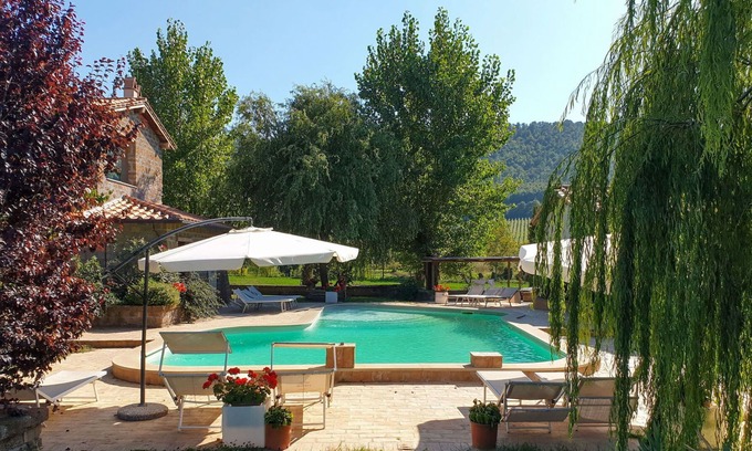 Montefiascone Villa | Beautiful apartment in villa with pool, WIFI, TV, patio, pets allowed, panoramic view and parking