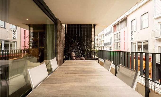Blankenberge Apartment | Beautiful apartment for 8 guests with WIFI, TV and terrace