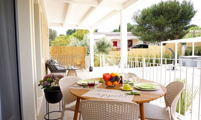 Laureto Villa | Beautiful apartment in villa with A/C, WIFI, hot tub, TV, veranda and parking, close to Alberobe.