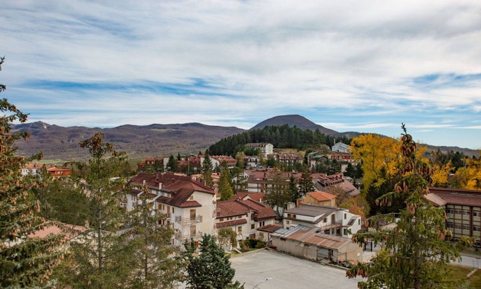Rivisondoli Apartment | Beautiful apartment for 4 people with balcony and pets allowed