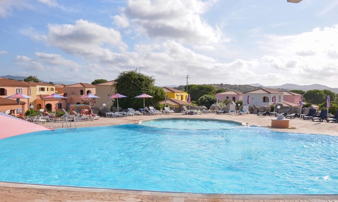 Aglientu Apartment | Beautiful apartment in Vignola Mare with WiFi