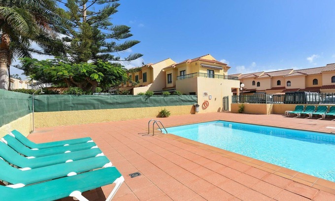 Sonnenland Apartment | Beautiful apartment for 4 guests with WIFI, pool, TV, terrace and pets allowed