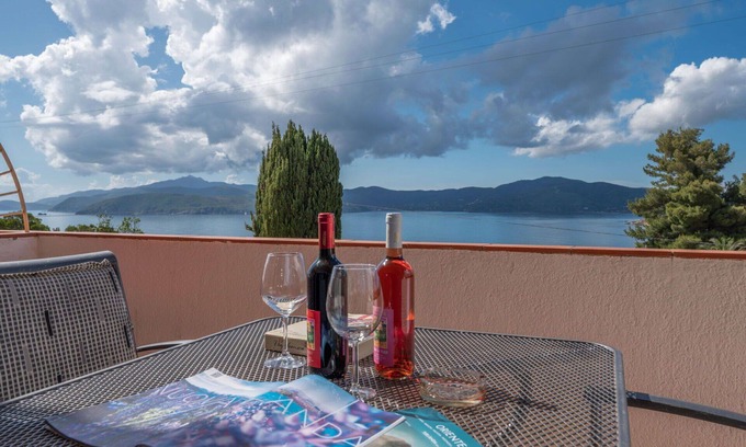 Morcone Apartment | Beautiful apartment for 2 people with WIFI, TV and patio