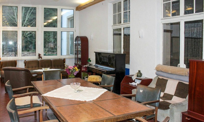 Trarbach Apartment | Beautiful apartment for 6 people with WIFI, hot tub, TV, patio, pets allowed and parking