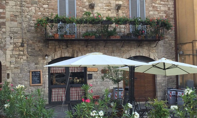 Todi Apartment | Beautiful apartment for 4 guests with A/C, WIFI, TV, patio and panoramic view