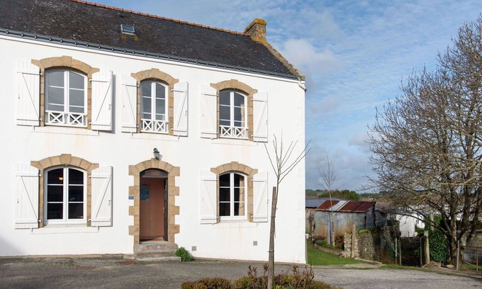 Carnac Apartment | Beautiful apartment for 2 guests with WIFI, TV, patio and pets allowed