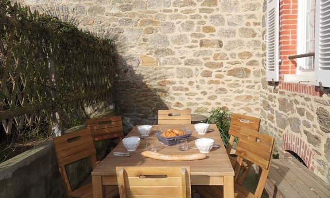 Saint-Igneuc Apartment | Beautiful apartment for 4 guests with WIFI, TV and terrace