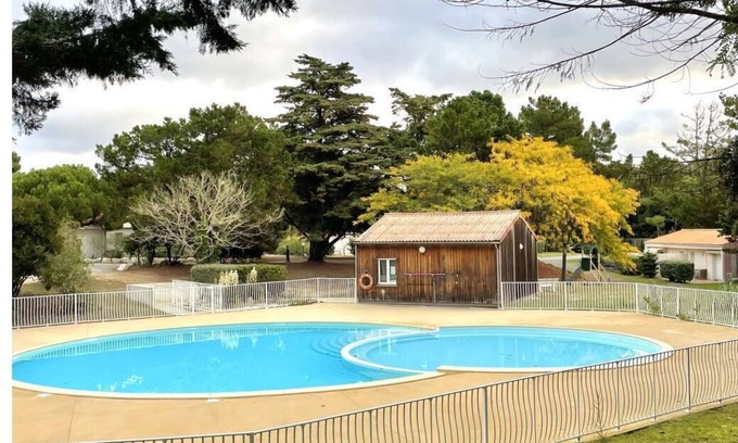 Saint-Georges-d'Oleron Apartment | Beautiful apartment for 2 guests with A/C, WIFI, pool, terrace and pets allowed