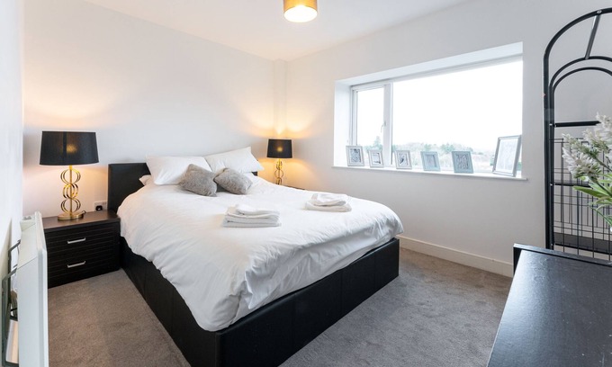 Fernhill Heath Apartment | Beautiful Apartment Worcester - free parking