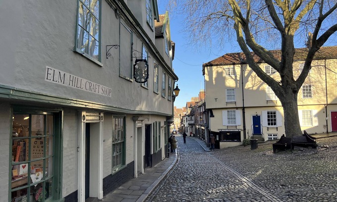 Norwich Apartment | Beautiful apartment in the Cathedral grounds