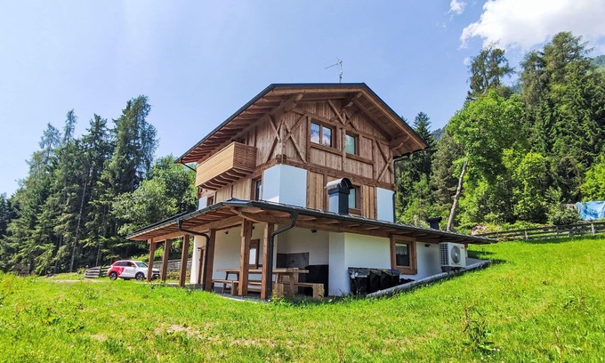 Livo Villa | Beautiful apartment in villa for 8 people with WIFI, TV, patio and panoramic view