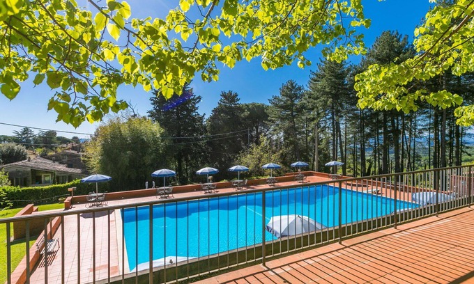 San Vivaldo Villa | Beautiful apartment in villa for 4 guests with WIFI, pool, TV, terrace and pets allowed