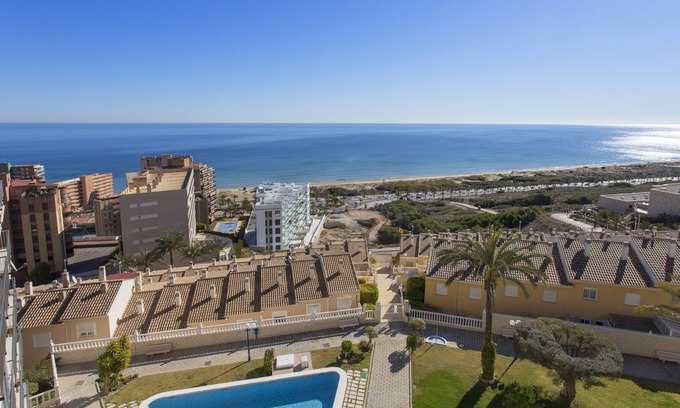 Els Arenals del Sol Apartment | Beautiful apartment with sea views located on the Arenales del Sol beach