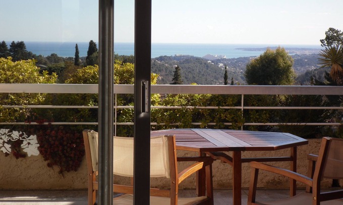Vence Apartment | Beautiful apartment with stunning sea views, enormous terrace and communal pool