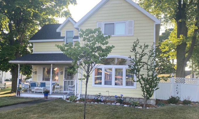 Beulah House | Beautiful Beulah Lakehouse