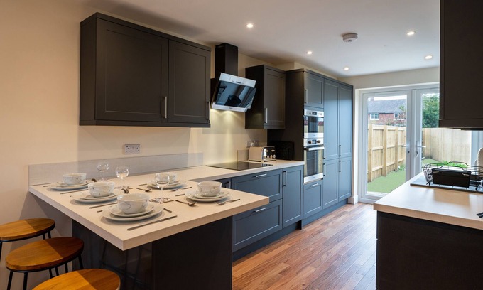 Lincoln House | Beautiful Brand new build 2-Bedroom house sleeps 5