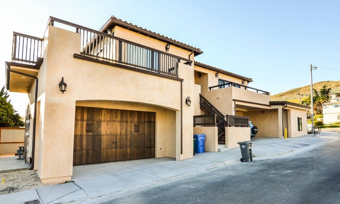 Cayucos Condo | Beautiful Cayucos Condo with Upgraded Amenities and Amazing Views!