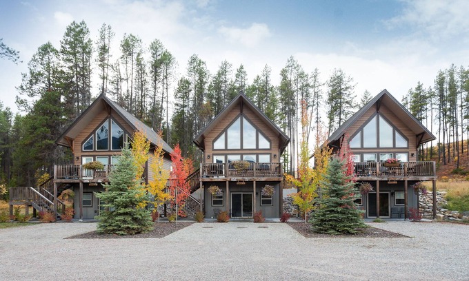 West Glacier Ski Chalet | Beautiful Chalet With Mountain Views, located 1 mile Glacier National Park