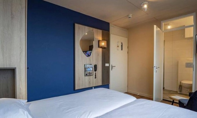 Wijk aan Zee Hotel | Beautiful Coastal Retreat Near Zeeduin & Dunes – Walk to Beach, Ideal Location