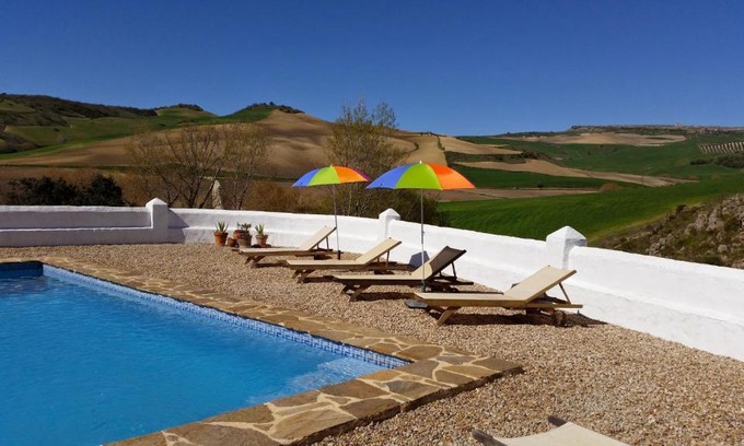 Ronda Villa | Beautiful Cortijo with pool near Ronda