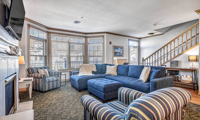 Sheboygan Condo | 'Beautiful Day Getaway' - Lake Michigan Views