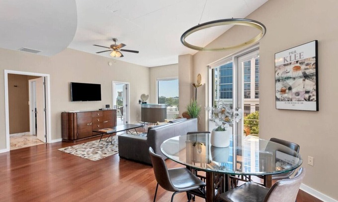 South Eola Condo | Beautiful Downtown Condo 1/1