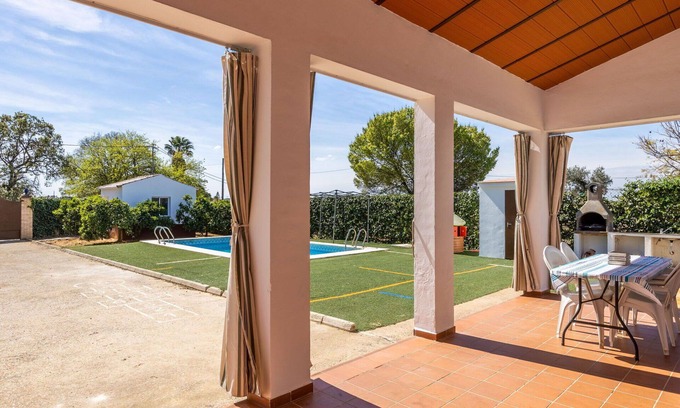 Sanlucar la Mayor House | Beautiful private villa for 6 people with WIFI, A/C, private pool, TV, patio and pets allowed