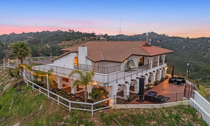 Fallbrook House | Beautiful Fallbrook Estate Ideal for Weddings and Events