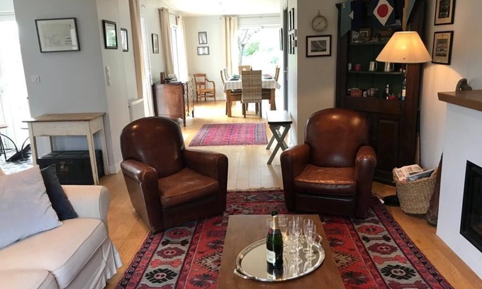 Combrit House | Beautiful family home - sleeps 10 - 3 min from the beach