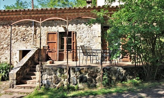 Santa Pau Cottage | Beautiful farmhouse with capacity for 8 people located 5 minutes from "La Fageda".