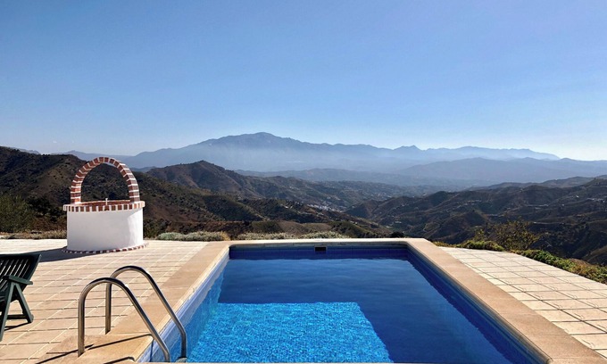 El Borge House | Beautiful Finca in the Axarquia with stunning views and private pool