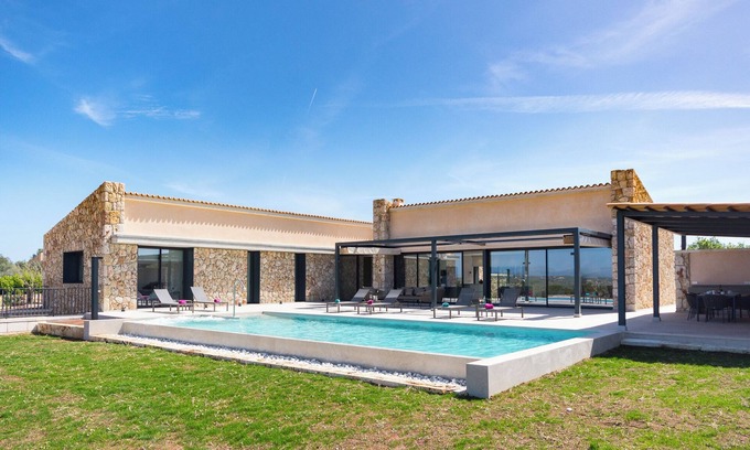 Ariany Villa | Beautiful Finca "Son Quillot 1" with swimming pool and garden