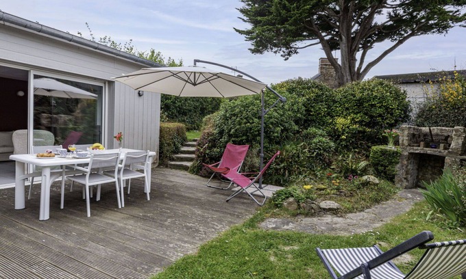 Creances House | Beautiful private villa for 2 guests with WIFI and pets allowed