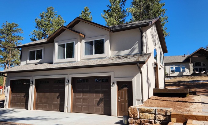 Woodland Park House | Beautiful guest house retreat 2 miles from downtown Woodland Park - Sleeps 4