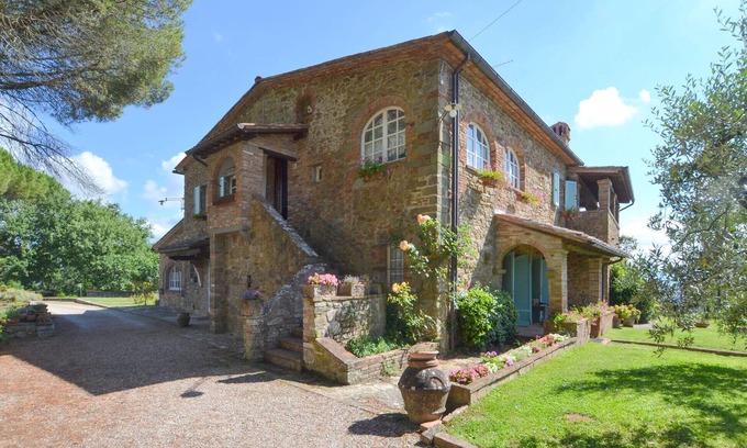 Monte San Savino House | Beautiful home in Monte San Savino AR