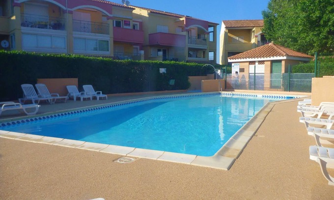 Marseillan House | Beautiful holiday home in a residence with swimming pool, tennis court