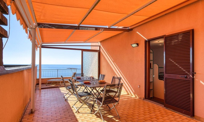 Moneglia House | Beautiful home in Puntarospo