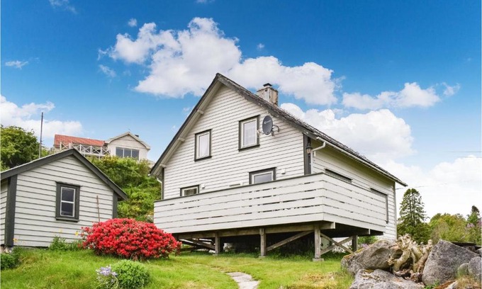 Sveio House | Beautiful Home In Sveio With Wifi